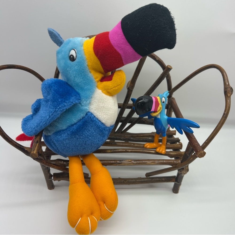 Toucan Sam Kellogg's Plush 1994 & Pvc 2003 Fruit Loops Cereal figure READ